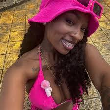 Iyana Davis's Instagram, Twitter & Facebook