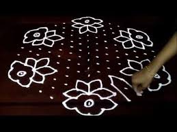 Simple Flowers Kolam With 15 8 Middle Chukkala Muggulu With Dots Rangoli Design Youtube Rangoli With Dots Rangoli Designs Rangoli Designs With Dots
