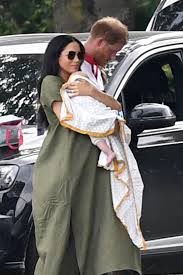 Meghan markle made a trip to new york city to see bff serena williams play tennis, and she secretly brought archie along with her for the trip. Archie Mountbatten Windsor Beim Polo Die Geschichte Hinter Seiner Decke Gala De