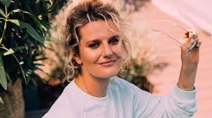 Zofia zborowska, czyli aneta dylska z barw szczęścia, od kilku miesięcy spotyka się z jednym z najprzystojniejszych polskich sportowców. Zofia Zborowska O Aferze Szczepionkowej I O To Chodzilo Kaczynskiemu Obcas Pl