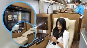 Sama seperti proses reschedule tiket kereta api di stasiun, ketika anda melakukan perubahan jadwal melalui aplikasi kai access, anda akan dikenakan biaya sebesar 25 persen dari harga tiket asli salah satu jenis akomodasi yang paling populer di kota batu adalah villa dengan dua kamar tidur. Berbeda Saat Hari Kerja Dan Hari Libur Ini Harga Tiket Kereta Luxury Sleeper Gambir Surabaya Tribun Jakarta