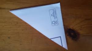 Hoeken Van Je Schoolboeken Netjes Houden Doe Voor Dat Je Gaat Kaften Eerst Extra Hoekjes Er Omheen Deze Kan Je Uit Een Envelop Handige Tips Schoolboeken Tips