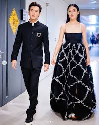 Fellow actor ian fang, 30, who was once rumoured to be dating lim, also congratulated her but has seemingly expressed his disappointment at . Carrie Wong Reportedly Dating Taiwanese Model While Ian Fang Rumoured To Be With Rebecca Lim Mothership Sg News From Singapore Asia And Around The World