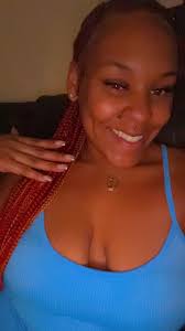 I'm usually very hot but this morning, I was freezing. My lower legs have  been known to ache and feel like their freezing at night. Anyone else  experience bouts of coldness. I