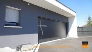 Maison Contemporaine A Toit Plat Et Garage Accole Nexthome Creation Maison Contemporaine Maison Toit Plat Type De Maison