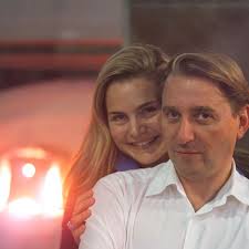 Portrait of James Irvine and Brooke Stoddard by Miro Zagnoli