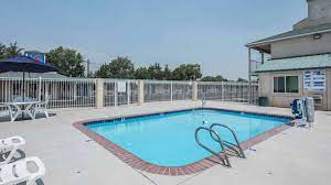 Yes, there's an indoor pool and an outdoor pool. Motel 6 Fallon Nv Hotel In Fallon Nv Motel6 Com