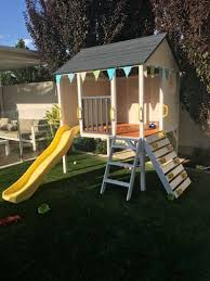Kids Timber Cubby House Versteckspiel Fur Kinder In Brisbane Kids Rule Our Worl Kinder Spielhaus Garten Hinterhof Spielplatz Diy Spielplatz