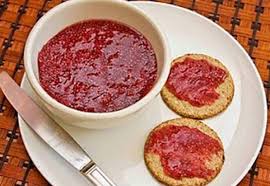 Tort cu piure de castane si coacaze rosii, savarine cu pesmet (reteta video), inghetata de fructe de padure cu ingrediente: Dulceata De Coacaze