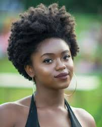 Quelles sont les meilleures coupes de cheveux de fille pour. Coupe Courte Femme Afro Afrodelicious Salon Nappy