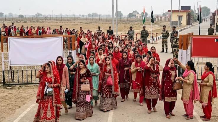 सरहद भी नहीं कर पाई जुदा... ऑपरेशन सिंदूर के बाद 150 पाकिस्तानी दुल्हनों ने भारत में आकर रचाई शादी - sindoor finds a way across border as 150 pakistan brides arrive for weddings