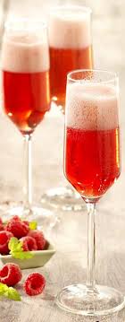 8 Cl Prosecco Italiaanse Schuimwijn Of Cava 4 Cl Campari 3 Frambozen Vers Of Diepvries 1 Koffiel Citr Cocktail Recepten Zonder Alcohol Bubbels Frambozen