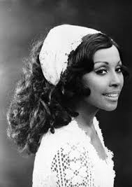 Beautiful Black Actresses In Their 20s Actress Diahann Carroll Young Hairstyle Photos Makeup Black Beauties Diahann Carroll Vintage Black Glamour