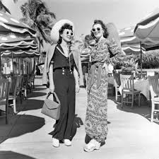 Miami Beach Fashion 1940 Life Magazine Description From Uk Pinterest Com I Searched For This On Bing Co 1940s Fashion Miami Beach Fashion Vintage Outfits