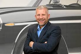 If your junk car doesn't have keys or you have lost the title. Zero To R3 7bn In 20 Years The Webuycars Story