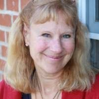 Anne Correll's Instagram, Twitter & Facebook