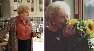 Gdy mąż rzucił ją dla innej kobiety, znalazła szczęście u boku kolegi z pracy. Teresa Lipowska Zostala Wyrzucona Z Domu Przez Meza Znudzilam Mu Sie Wideoportal Tv Plotki Gwiazdy Komentarze Wideoportal Tv