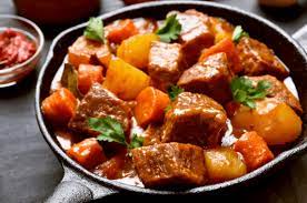 On those really, crazy weeknights, easy dinner ideas like citrusy scallops, grilled garlic steak and even meatloaf can be made in 15 minutes or less. 31 Dinner Ideas For Tonight Easy Recipes Insanely Good