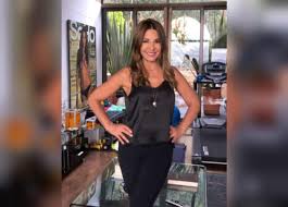 Amparo grisales is practical, down to earth with strong ideas about right and wrong. Asi Luce Hoy El Hombre Con El Que Amparo Grisales Se Caso A Los 15 Anos Hola Estereo