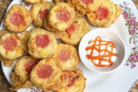Nah, supaya bentuknya lebih menarik, kita bisa bikin bentuk. Resep Rolade Tahu Sosis Yang Gurihnya Bikin Gak Berhenti Makan