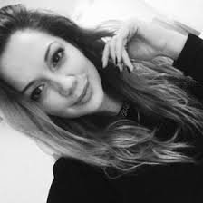 Linda Kleine's Instagram, Twitter & Facebook