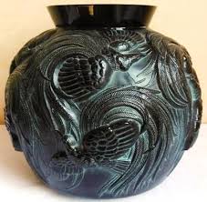Marius Ernest Sabino 1878 1967 Vase Boule En Verre Noir A Decor D Oiseaux De Paradis Signe Sabino Paris Haute Glass Art Glass Art Sculpture Glass Sculpture