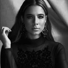 Carla Giraldo's Instagram, Twitter & Facebook on IDCrawl