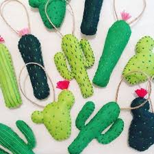 Cacti come in many different sizes, shapes, colors even, and i am tempted each and every time i see a baby cactus at lowe's to pick it up and take it home with >>download the cactus template<<. Diy Felt Cactus Decorations Ornaments Cactus Craft Diy Christmas Ornaments Felt Christmas Ornaments