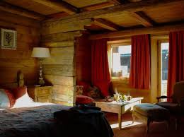 Le Style Campagne Authentique Dans Une Ferme Savoyarde Elle Decoration Fermes De Marie Maison Deco Maison