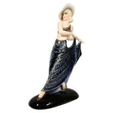 Absolutely stunning art deco porcelain figure of a woman by rosenthal, circa 1907 to 1933. Art Deco Sculptures 1 956 For Sale At 1stdibs
