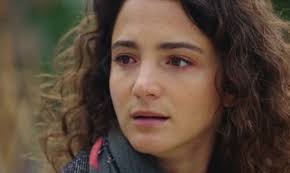 Plus belle la vie narrates the everyday life of the people who are living in a fictitious neighborhood called le mistral. Plus Belle La Vie En Avance Cesar Met A Pied Emma Le Resume De L Episode 3937 Du 26 Novembre 2019 Video