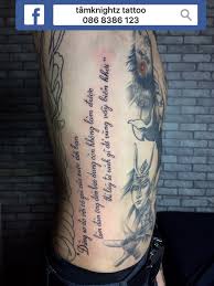 Hình xăm nhỏ trên mạn sườn dành cho những người yêu thích sự bí ẩn của bóng đêm, sự huyền bí của thế giới tâm linh. Hinh XÄƒm Chá»¯ Y NghÄ©a Má»±c XÄƒm Hinh XÄƒm XÄƒm