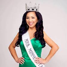 Pageant-winner wife of cop charged with murdering George Floyd 'was accused  of writing bad $42 check'