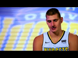 Currently, he is in an open relationship with his girlfriend natalija macesic with whom he lives in denver. Nikola Jokic S Girlfriend Is His Childhood Sweetheart Heavy Com