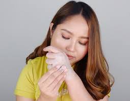 Berbagai merek face scrub beredar luas di pasaran, seperti jafra, sebamed, mineral botanica, dan. 3 Cara Pakai Body Scrub
