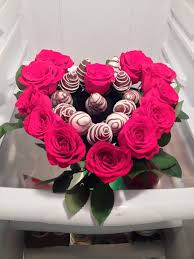 Flower bouquet with chocolate covered strawberries. 1dozen Chocolate Covered Strawberries 1dozen Red Roses Chocolate Covered Strawberries Bouquet Chocolate Covered Fruit Chocolate Covered Strawberries