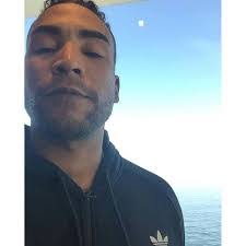 Omar Lindo's Instagram, Twitter & Facebook