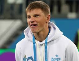 А это всё одно ко второму. Arshavin Uspel Podarit Kvartiru V Peterburge Svoej Mame Eshe Do Braka S Kazminoj