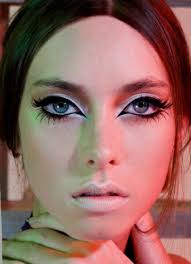 Top 10 Make Up Looks Inspired By The 60 S Top Inspired 70s Makeup Disco Makeup 60s Makeup