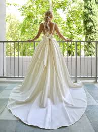 Sample sale gowns are only available online (not available in stores). Mikado Wedding Dresses Enzoani Enzoani