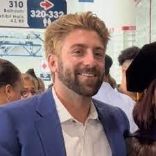 Aaron Sunstrum's Instagram, Twitter & Facebook