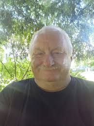 Just hanging out in the yard this am in Bridgewater NH