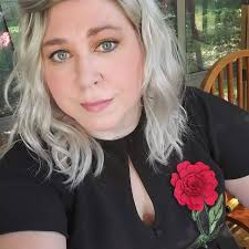 I am v v v proud of this door wreath I made for this Kwanzaa season ❤️🖤💚