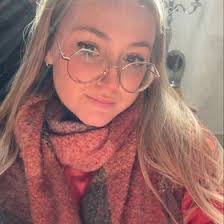 Ella Goddard's Instagram, Twitter & Facebook