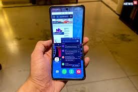 The phone is powered by snapdragon 865+ chipset that runs on the android 10 operating system. I Used The Samsung Galaxy Z Flip For A While And It Is Equally Beautiful Folded Or Unfolded