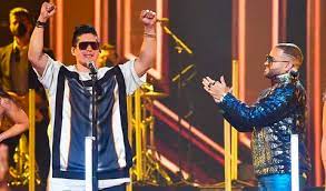 Venezuelan duo chino y nacho reunited at the 18th annual premios juventud ceremony on thursday night. Sxtetwdwscm46m