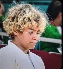 تهاني القحطاني هي فتاة سعودية تمارس رياضة الجودو منذ عام 2018 ولدت في السعودية ربما تبلغ من العمر 20 عامًا ولا زالت طالبة في الجامعة. Wgpt8hbxv1upem