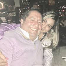 Carlos Eduardo Malaver updated their profile picture.