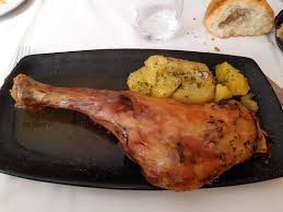 Weather in guadarrama for today, tomorrow and week. Paletilla De Cordero Asado A Baja Temperatura Picture Of La Calleja Guadarrama Tripadvisor
