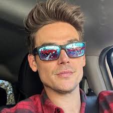 I miss that special person who is always the one behind my smile😊 and  makes me feel loved 🥀IHope I will get I LOVE YOU ❤️ when you see this  message #patrickmahomes #